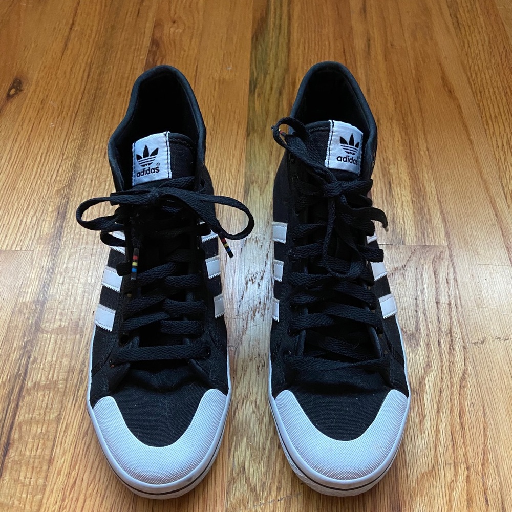 adidas skate Hi-Tops